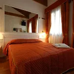 Casanova Fourrooms 3*