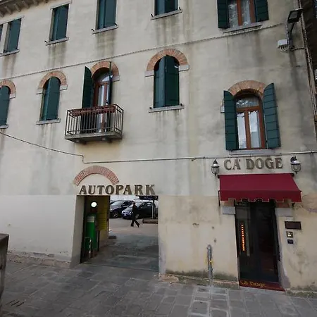 Casanova Fourrooms Konukevi Venedik
