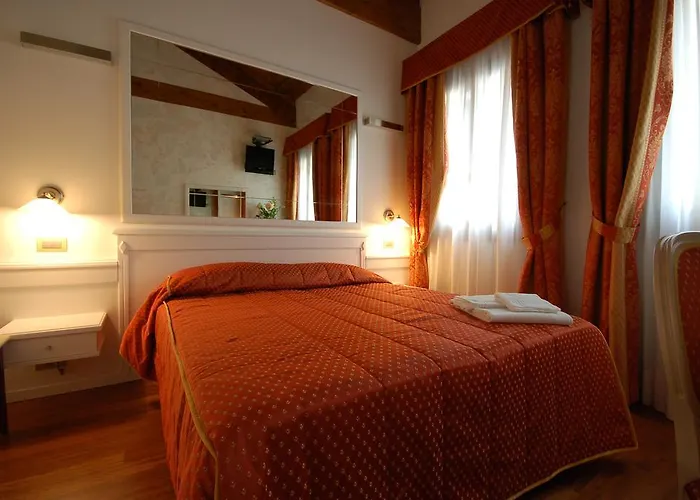 Casanova Fourrooms 3*