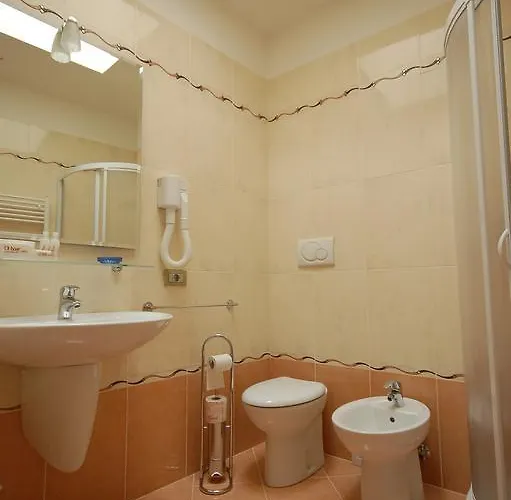 Casanova Fourrooms 3*