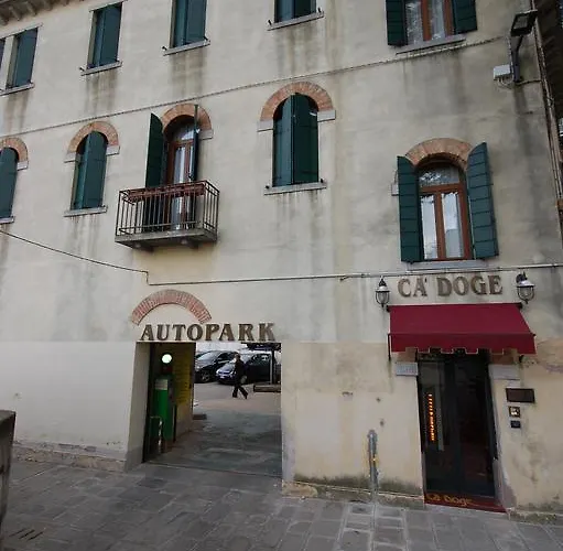 Casanova Fourrooms بيت ضيافة البندقية