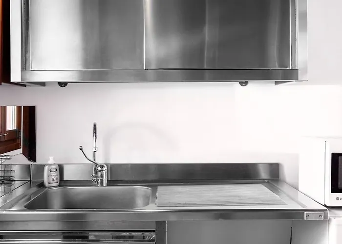 Casanova Fourrooms 3* البندقية