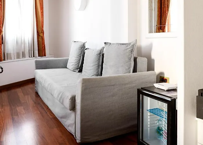 Casanova Fourrooms 3*