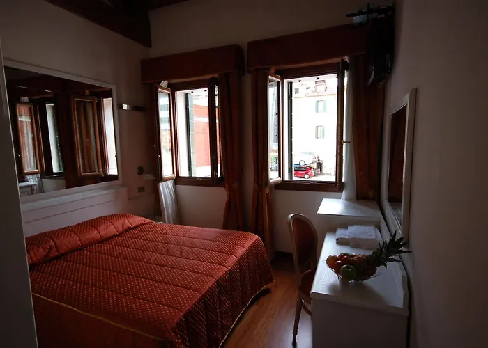 Casanova Fourrooms البندقية