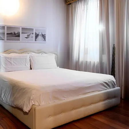 Konukevi Casanova Fourrooms