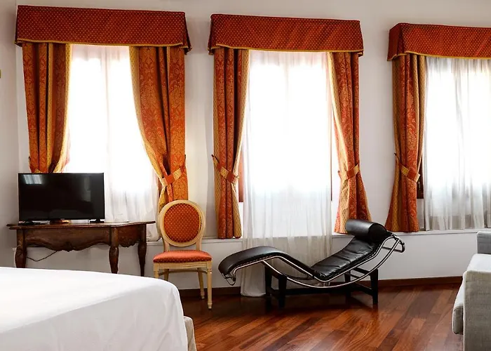 Konukevi Casanova Fourrooms 3*