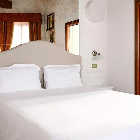 Affittacamere Casanova Fourrooms 3*