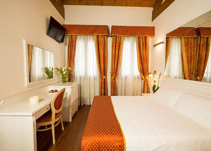 ゲストハウス カサノバ フォールームス